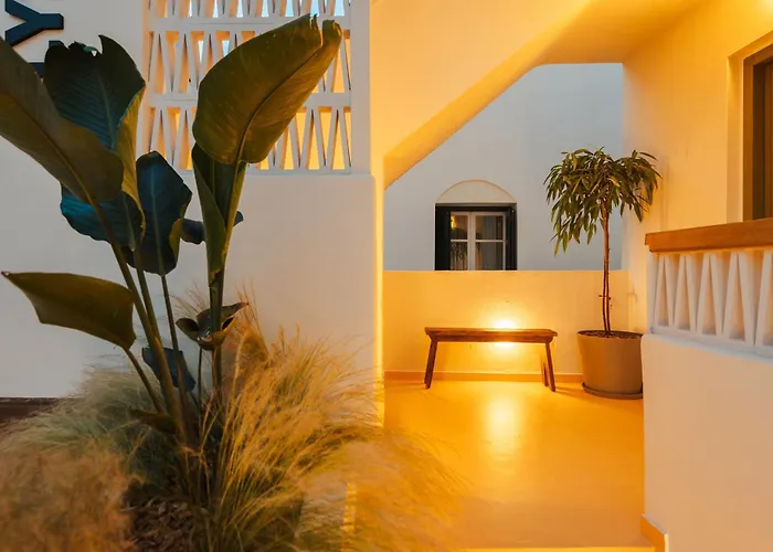 Chic Elysium - Felicity Naxos City